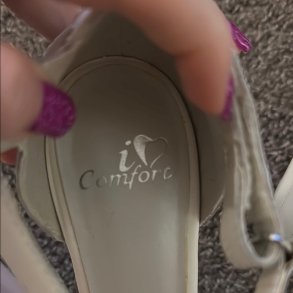 Comfort Off White Heel Velcro Sandals Size 8 - Picture 5 of 10